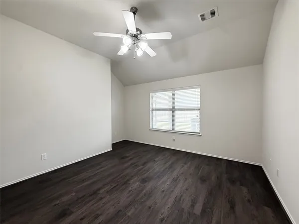 $2,100 | 24810 Lazy Tee Lane, Tomball, TX 77375