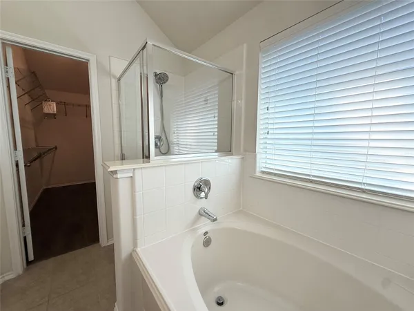 $2,100 | 24810 Lazy Tee Lane, Tomball, TX 77375