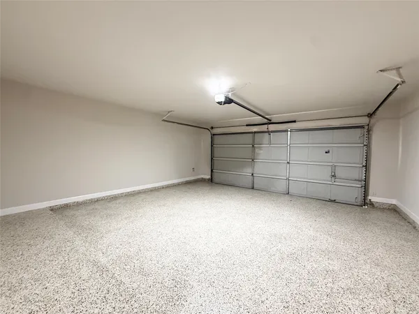 $2,100 | 24810 Lazy Tee Lane, Tomball, TX 77375