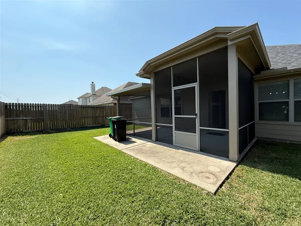 $2,100 | 24810 Lazy Tee Lane, Tomball, TX 77375