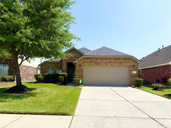 $2,100 | 24810 Lazy Tee Lane, Tomball, TX 77375