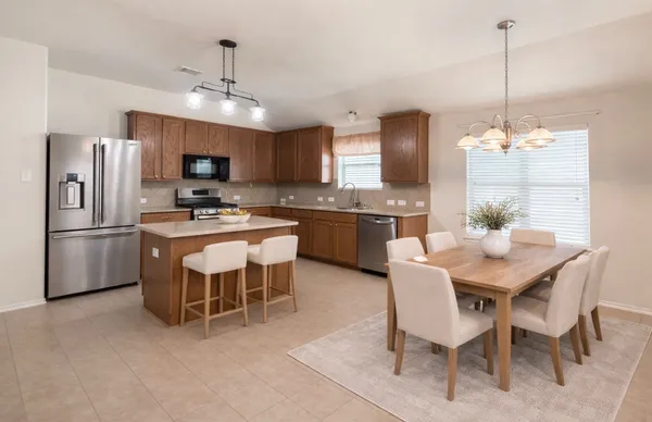 $2,100 | 24810 Lazy Tee Lane, Tomball, TX 77375