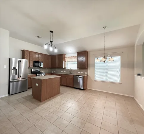 $2,100 | 24810 Lazy Tee Lane, Tomball, TX 77375