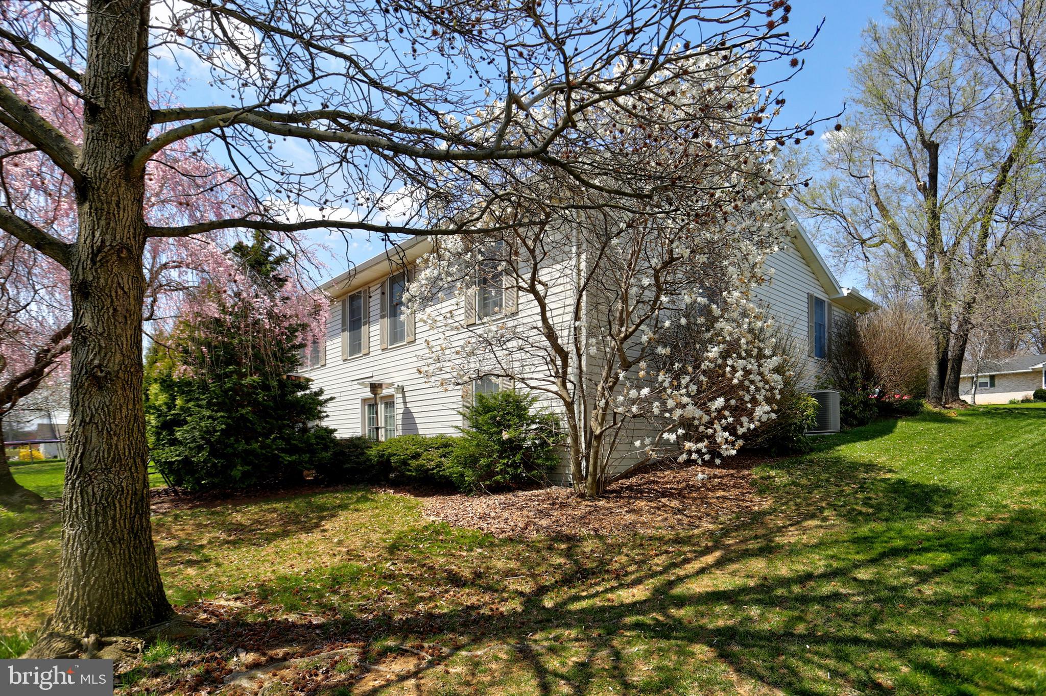 412 Limestone Road Carlisle, PA 17015 - Photo 4 of 38 Gallery Image 4