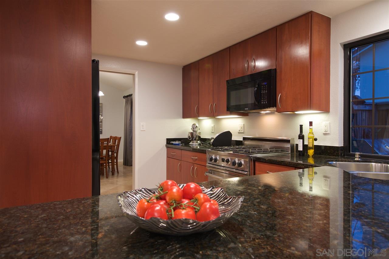 3650 Carmel View Road San Diego, CA 92130 - Photo 11 of 25
