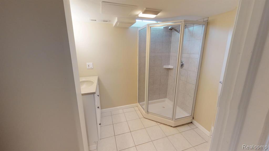 46707 Maidstone Road Canton, MI 48187 - Photo 30 of 33