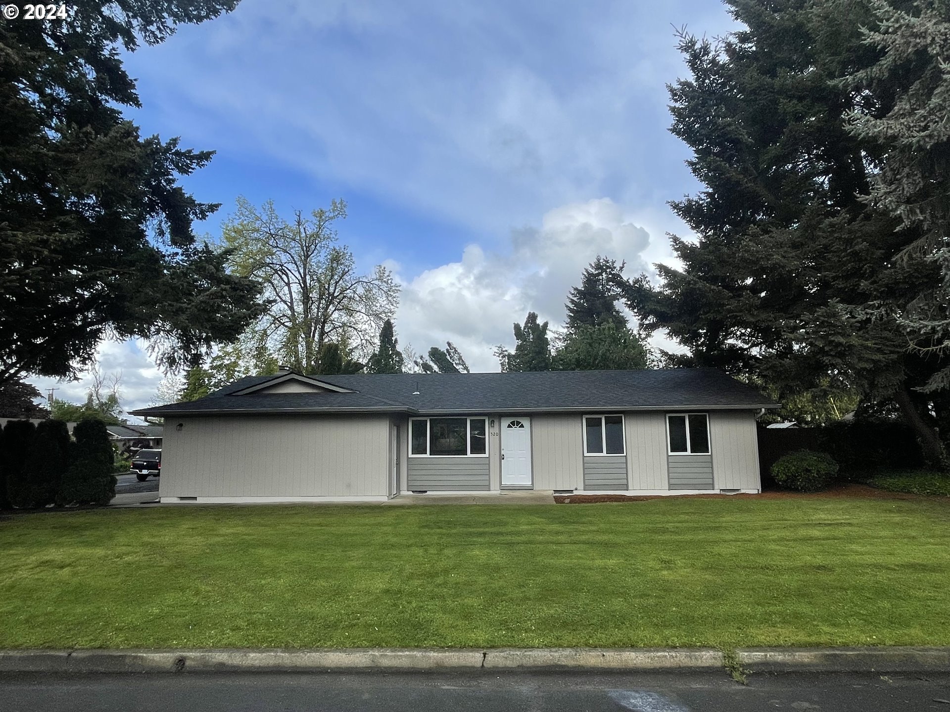 520 Pinedale Avenue Springfield, OR 97477 - Photo 2 of 28 Gallery Image 2