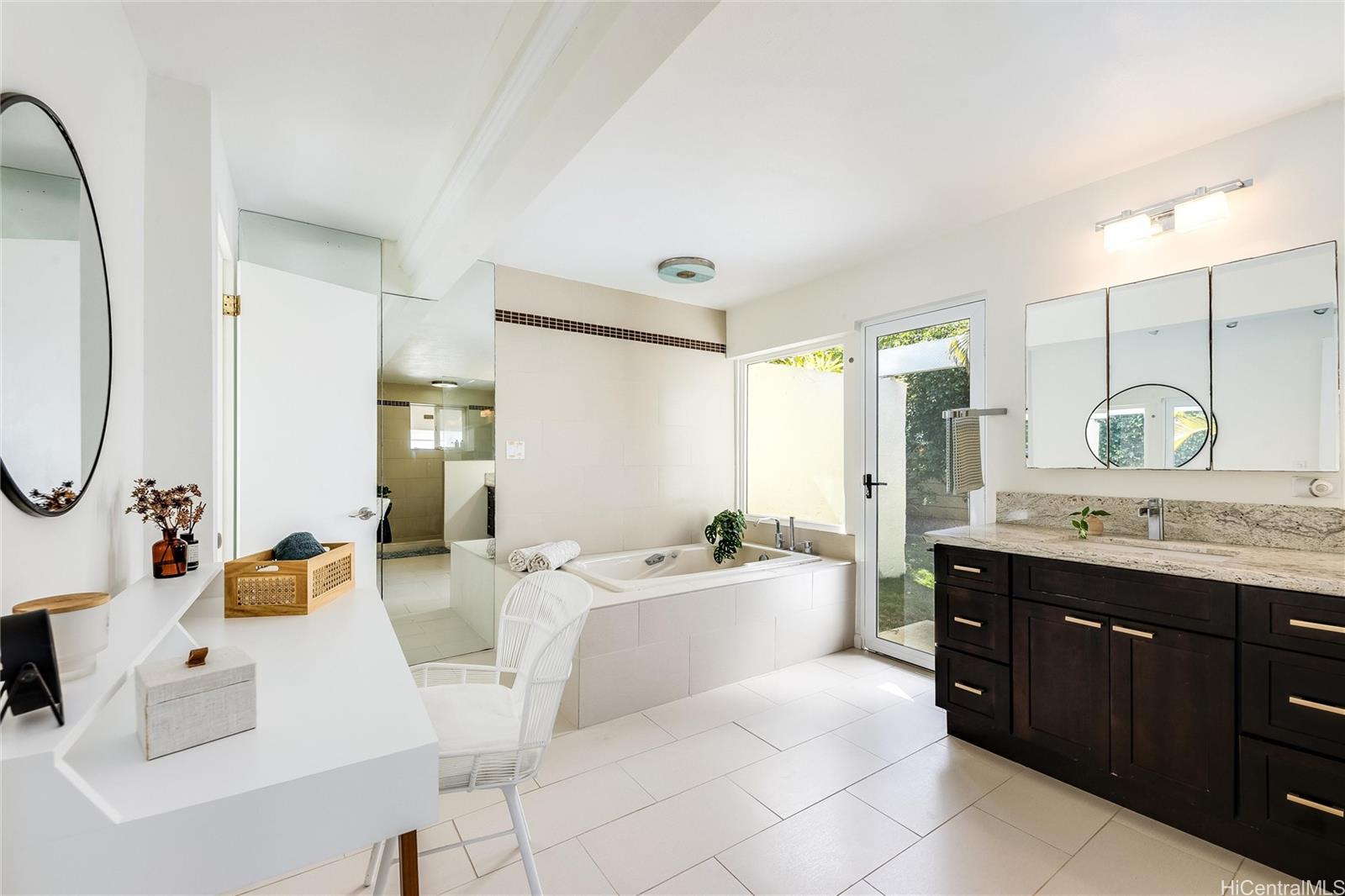 532 Portlock Road Honolulu, HI 96825 - Photo 14 of 25 a large bathroom with a double vanity sink mirror and double