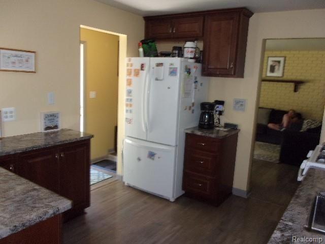 15597 Colbert Street Romulus, MI 48174 - Photo 9 of 24 150_0312.JPG