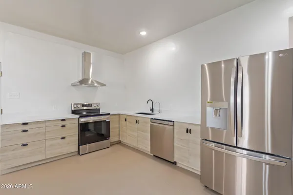 $1,500 | 2002 West Mulberry Drive, Phoenix, AZ 85015