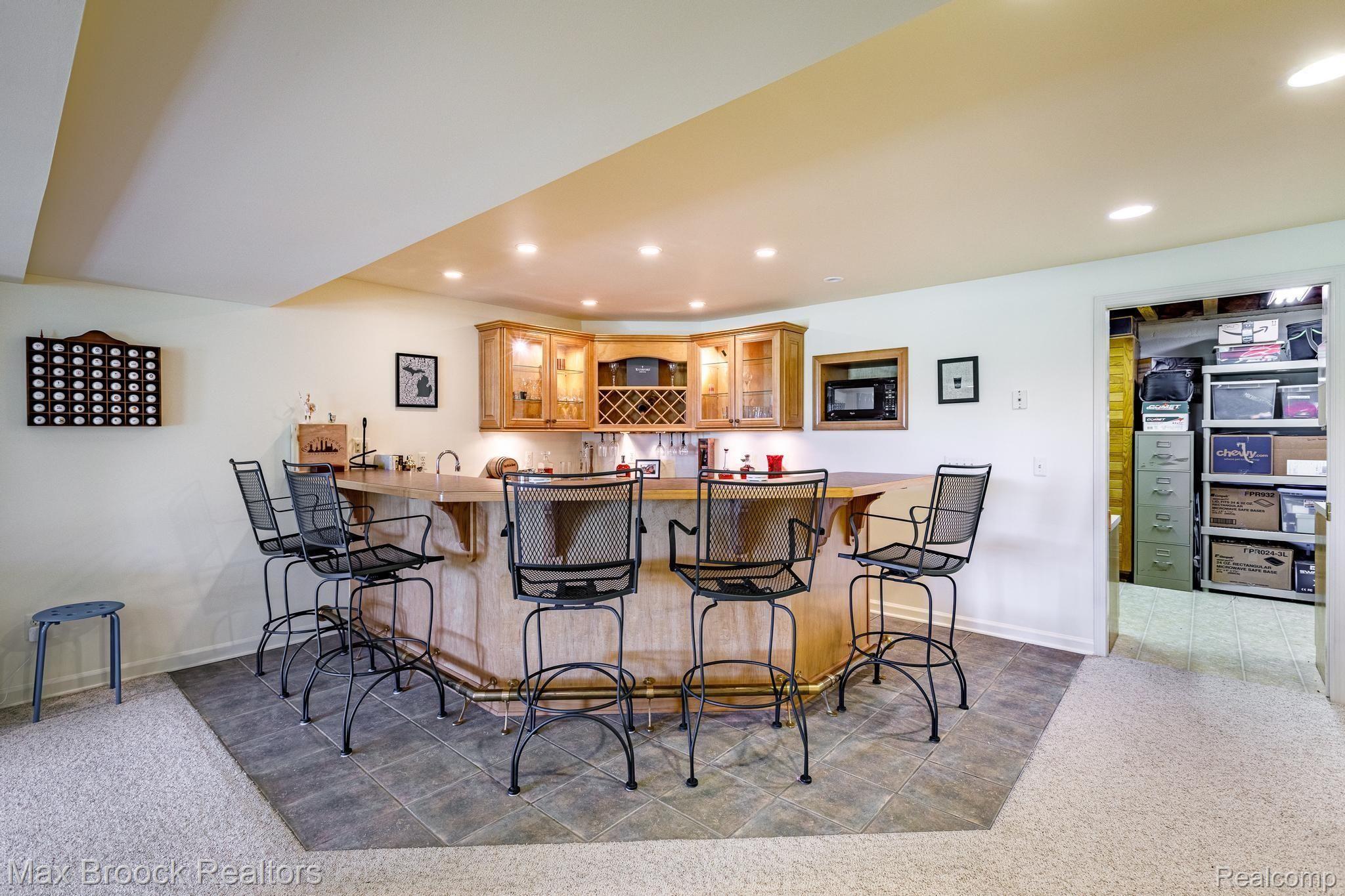 856 GreenView Court Rochester, MI 48307 - Photo 25 of 35 856 Green View Ct-26.jpg