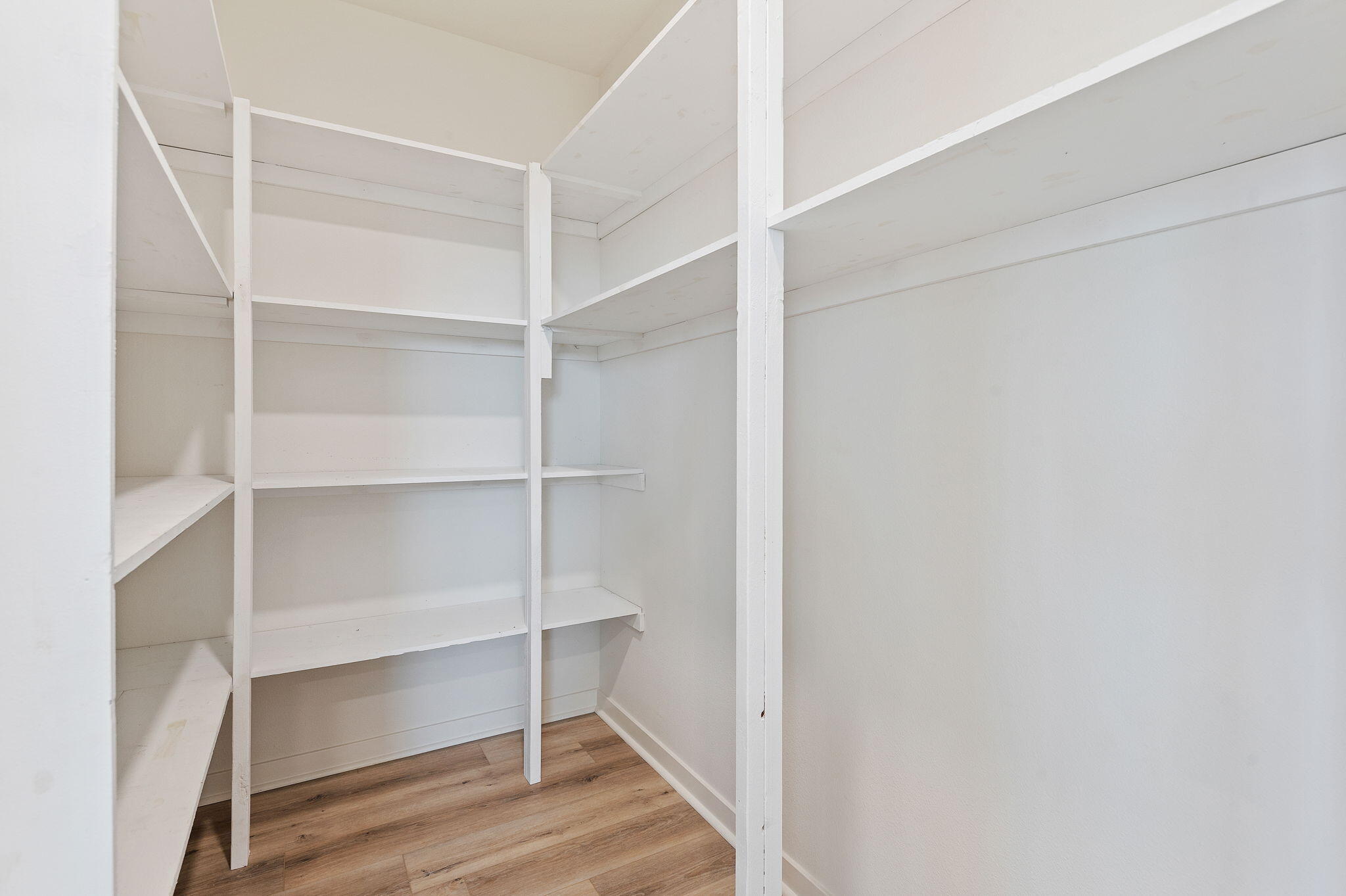 647 Winchester Drive Oxnard, CA 93036 - Photo 27 of 33 Loft Closet