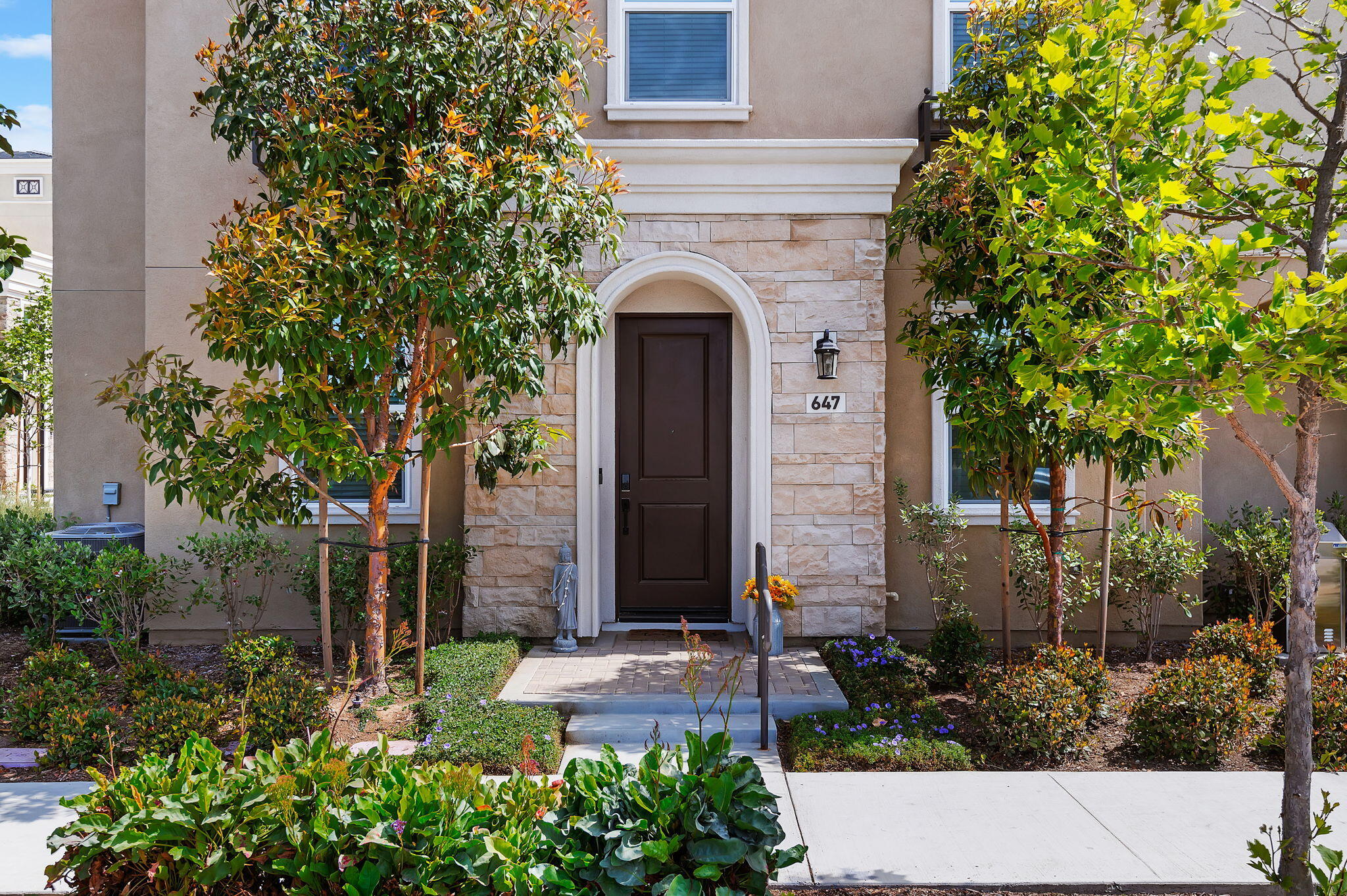 647 Winchester Drive Oxnard, CA 93036 - Photo 3 of 33 Exterior View