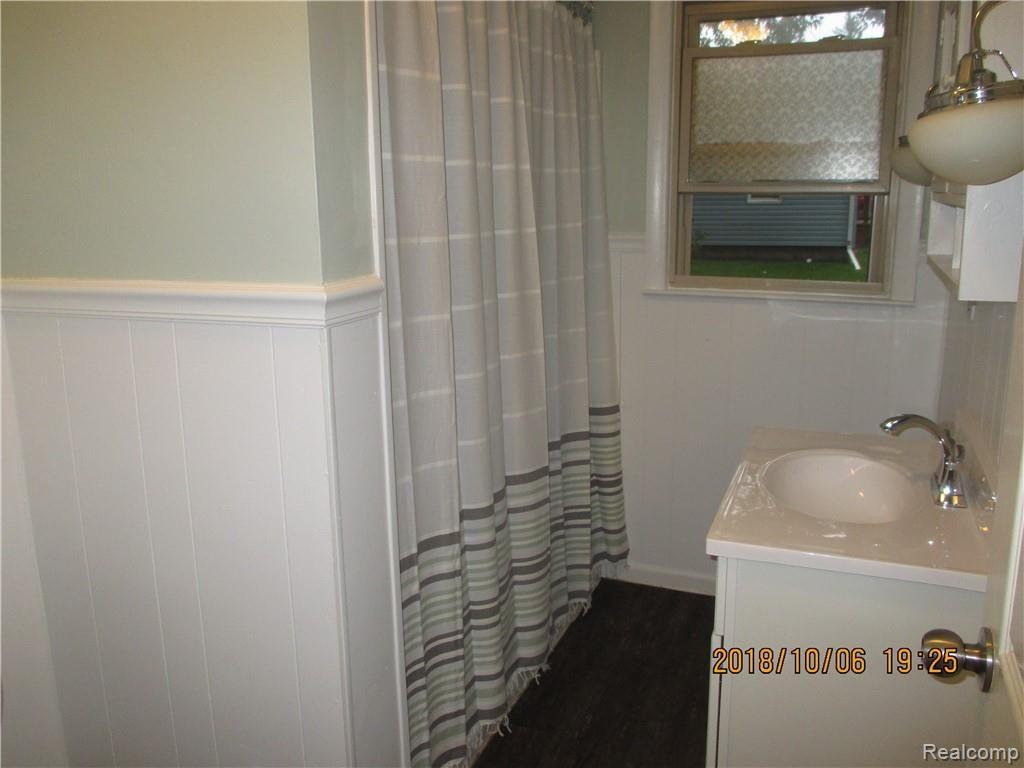 3489 North Oak Road Davison, MI 48423 - Photo 17 of 48 IMG_3324.JPG