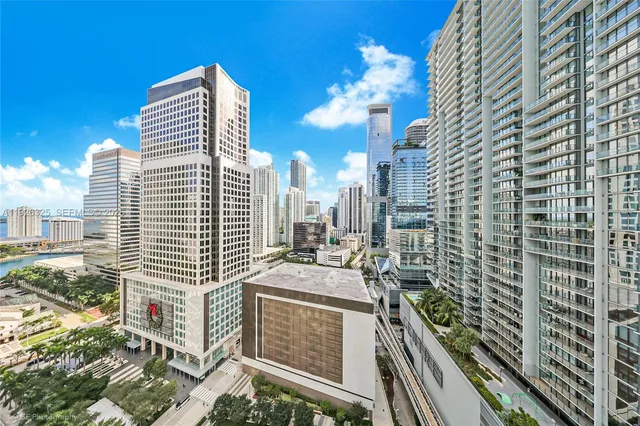 $455,000 | 31 Southeast 6th Street, Unit 2506, Miami, FL 33131