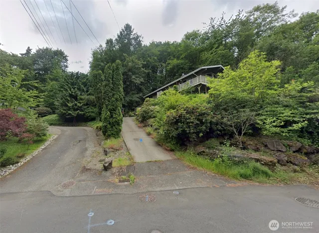 a view of a street view