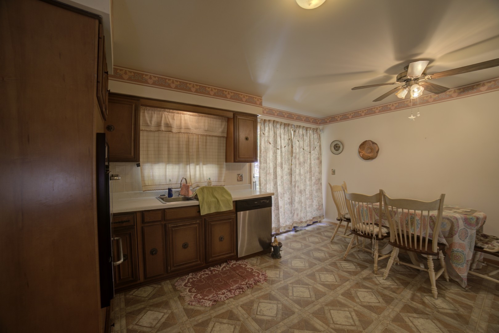 405 Deitrick Street Donovan, IL 60931 - Photo 11 of 29 a room with a chair and a table