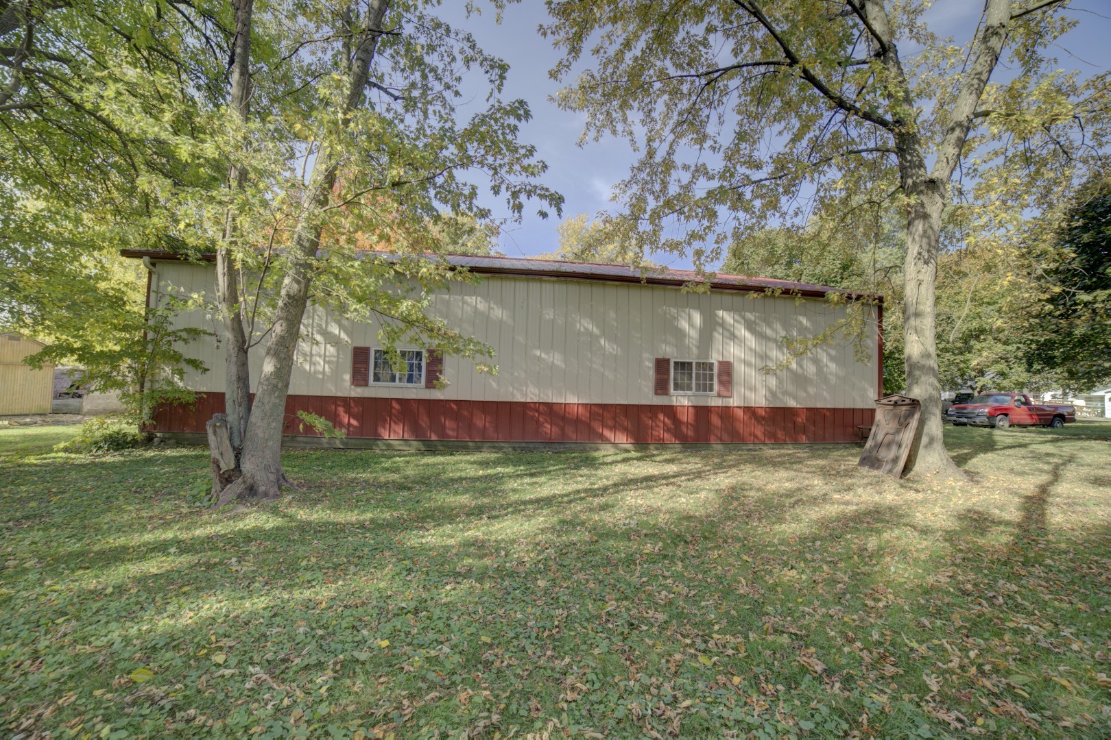 405 Deitrick Street Donovan, IL 60931 - Photo 6 of 29 a view of yard with tree and a wooden fence