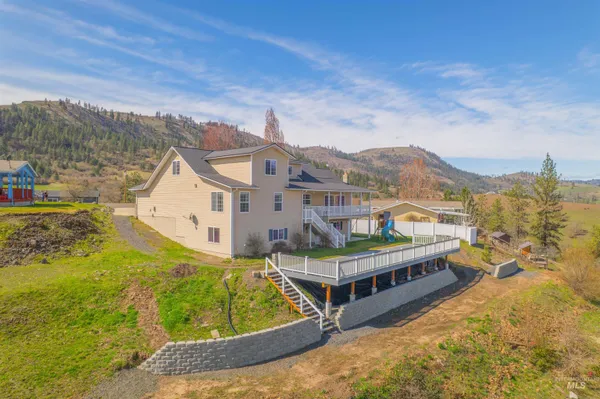 $575,000 | 829 Crest Drive, Kamiah, ID 83536