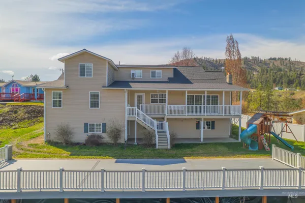 $575,000 | 829 Crest Drive, Kamiah, ID 83536