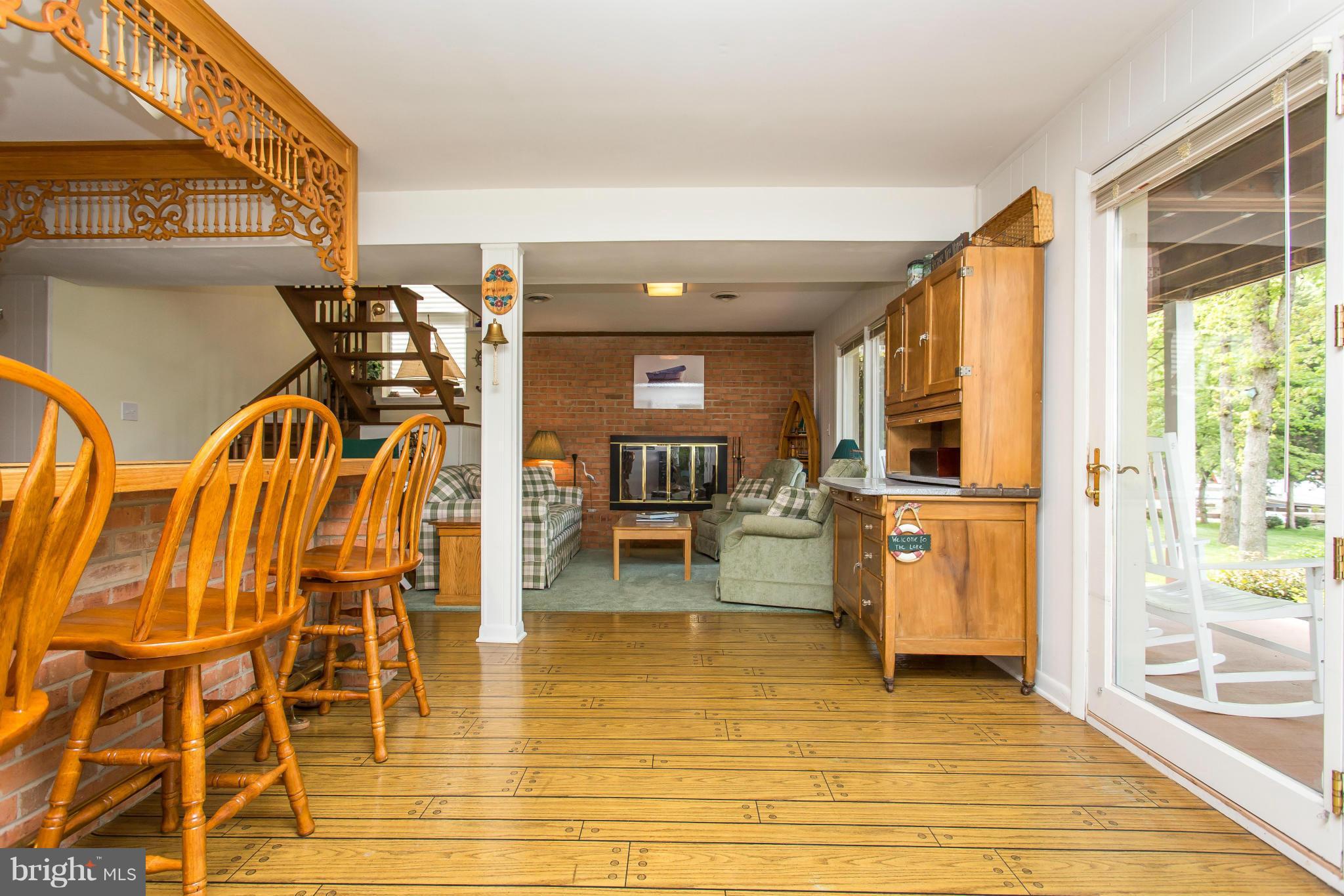 113 Greenspring Road Locust Grove, VA 22508 - Photo 22 of 30 The natural light easily dances in!