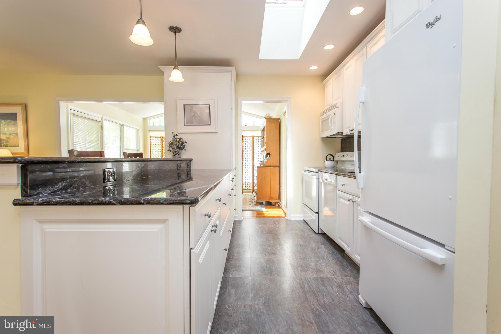 113 Greenspring Road Locust Grove, VA 22508 - Photo 8 of 30 This Kitchen offers all the amenities!