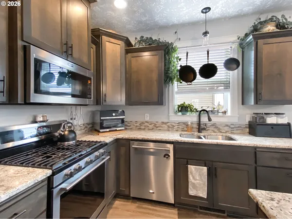 $690,000 | 1786 Ammon Street Northwest, Salem, OR 97304
