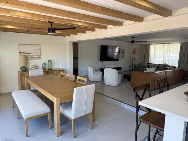 a view of a livingroom with furniture