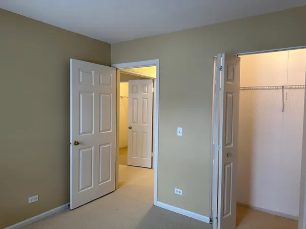 $2,250 | 1310 Cromwell Court, Unit 1310, Vernon Hills, IL 60061