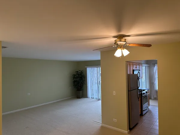 $2,250 | 1310 Cromwell Court, Unit 1310, Vernon Hills, IL 60061