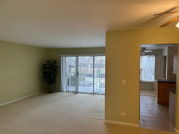 $2,250 | 1310 Cromwell Court, Unit 1310, Vernon Hills, IL 60061