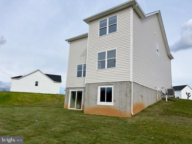 327 Eclipse Street Ranson, WV 25438 - Photo 6 of 40 a view of a house with backyard