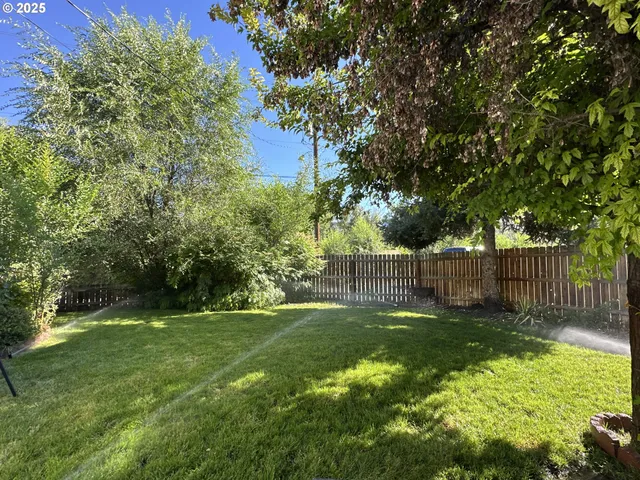 $229,000 | 748 East Main Street, John Day, OR 97845