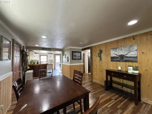 $229,000 | 748 East Main Street, John Day, OR 97845