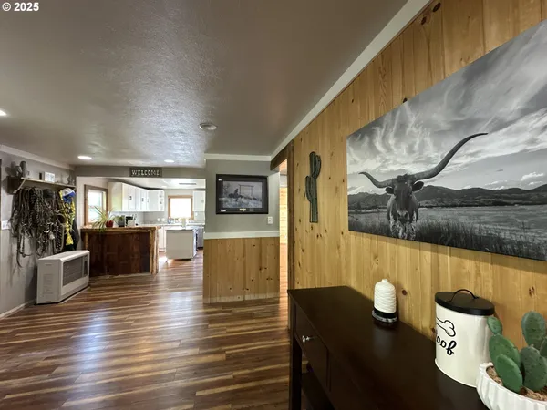 $220,000 | 748 East Main Street, John Day, OR 97845