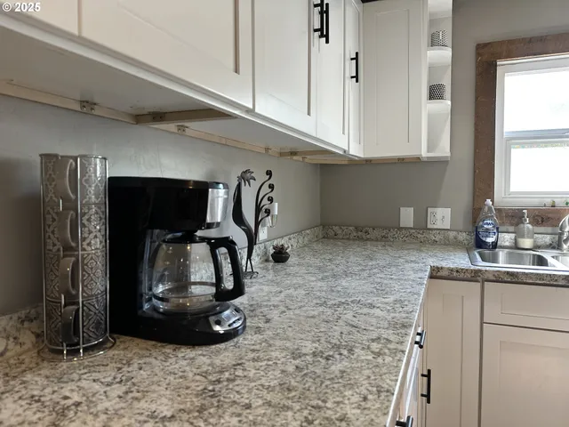 $229,000 | 748 East Main Street, John Day, OR 97845