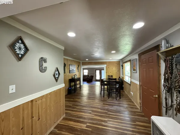 $220,000 | 748 East Main Street, John Day, OR 97845