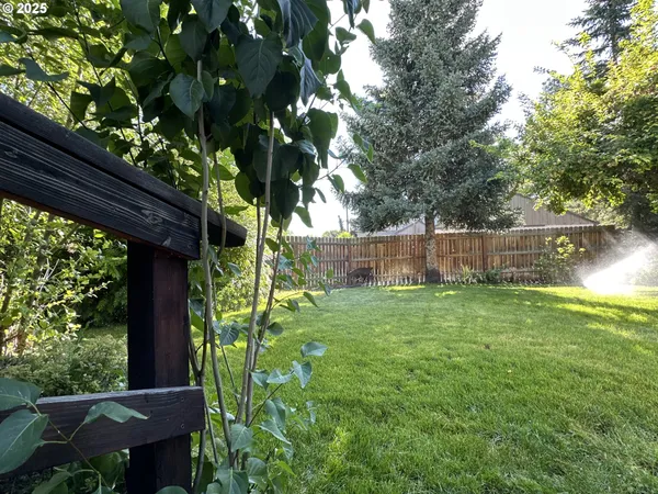 $220,000 | 748 East Main Street, John Day, OR 97845