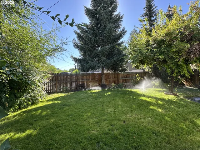 $229,000 | 748 East Main Street, John Day, OR 97845