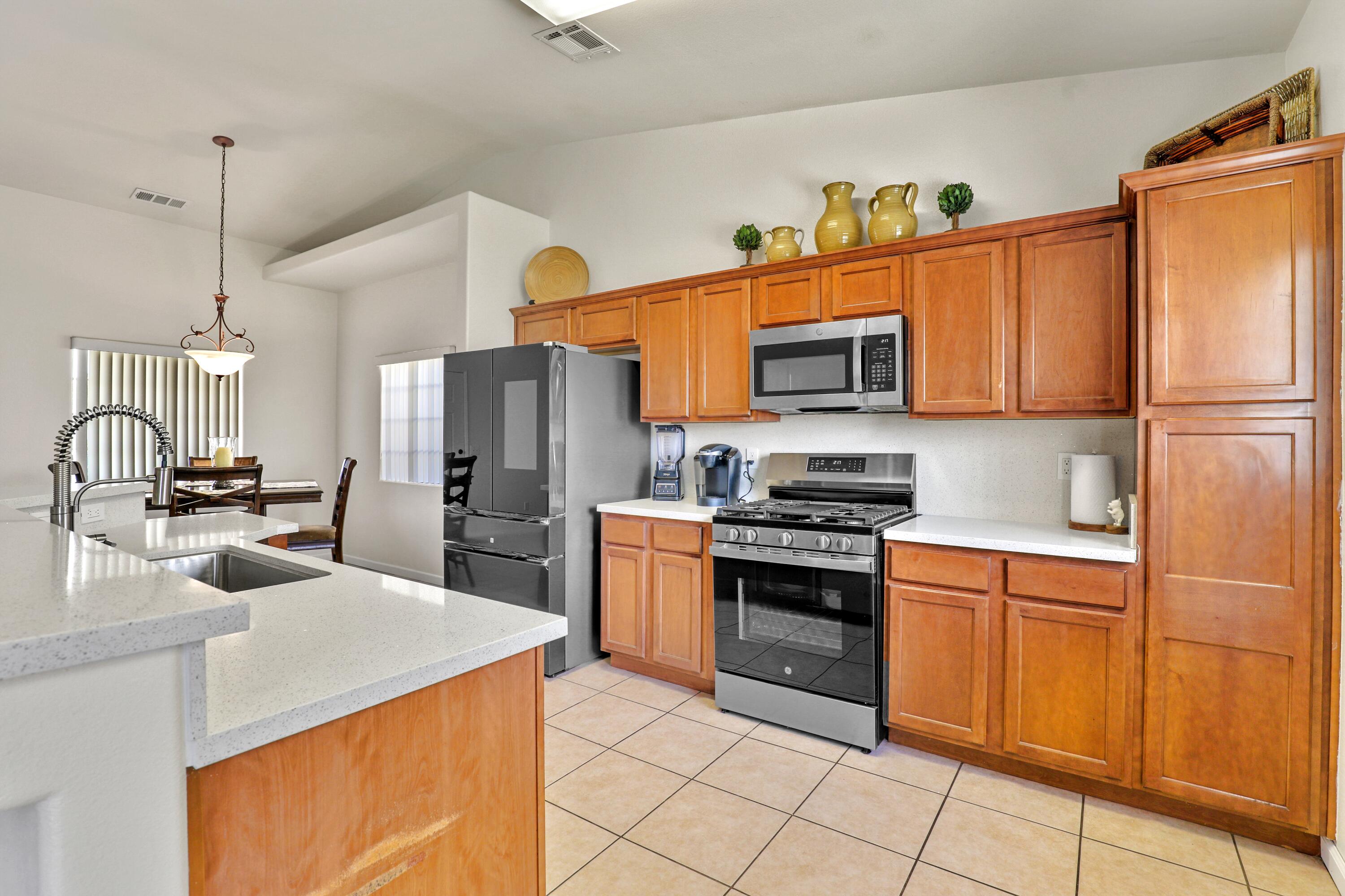 43720 Reclinata Way Indio, CA 92201 - Photo 7 of 24 3Q8A3054