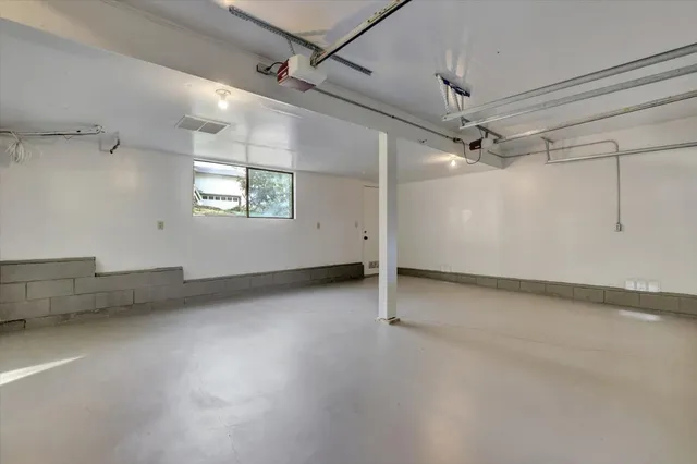 a view of a tennis court