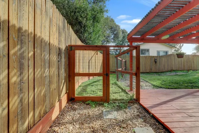 $398,500 | 10885 Torrey Pines Drive, Auburn, CA 95602