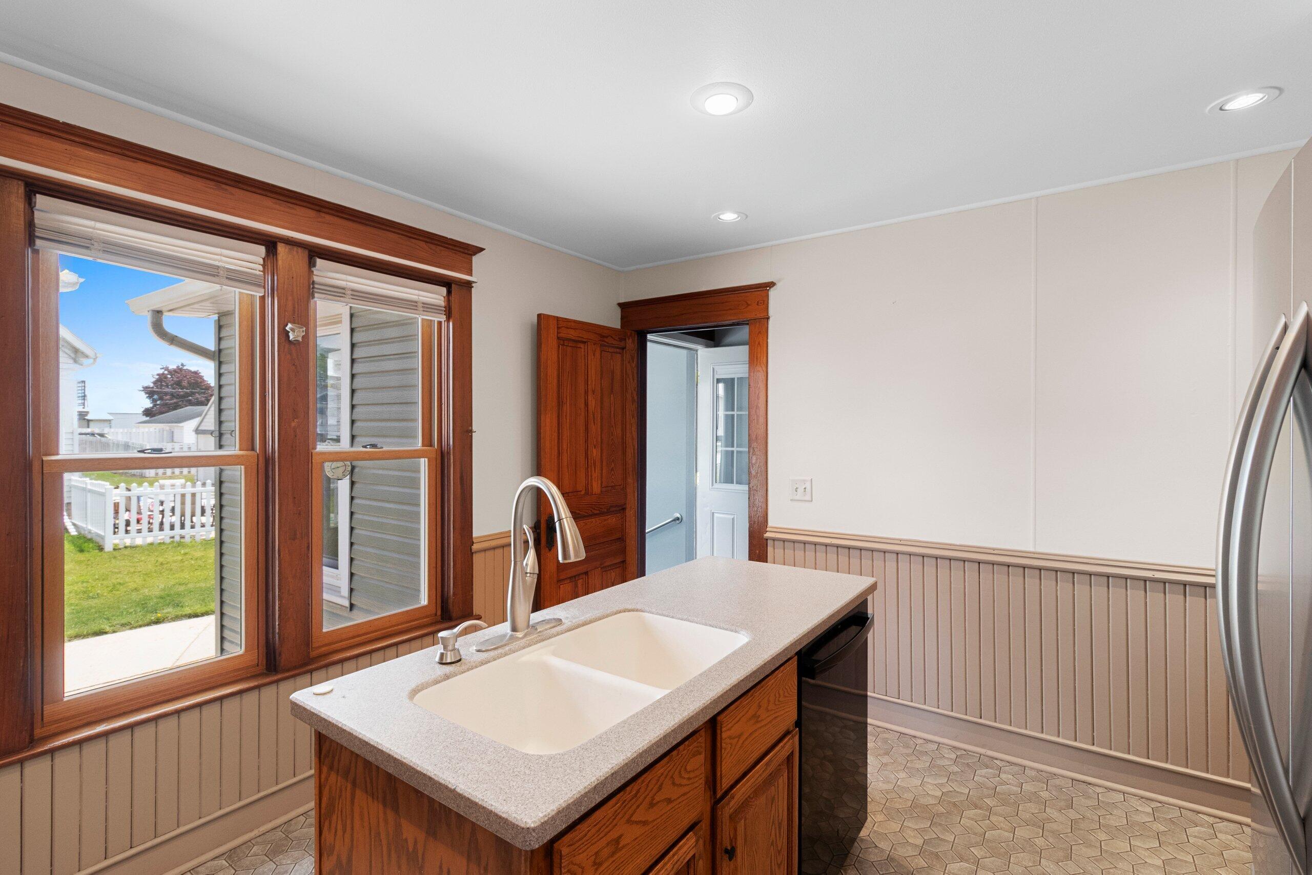 329 Mill Street Reedsville, WI 54230 - Photo 18 of 66 040-329MillStreet-Reedsville-WI-54230-SM