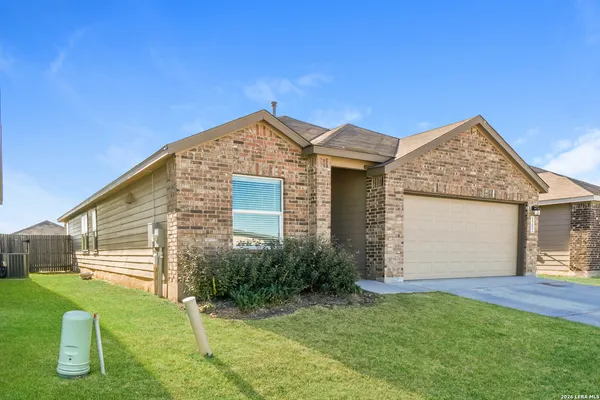 $1,840 | 1252 Treehouse Lane, New Braunfels, TX 78130