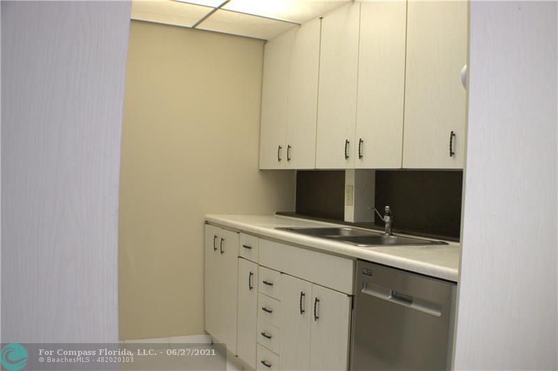 Wynmoor Coconut Creek, FL 33066 - Photo 10 of 35