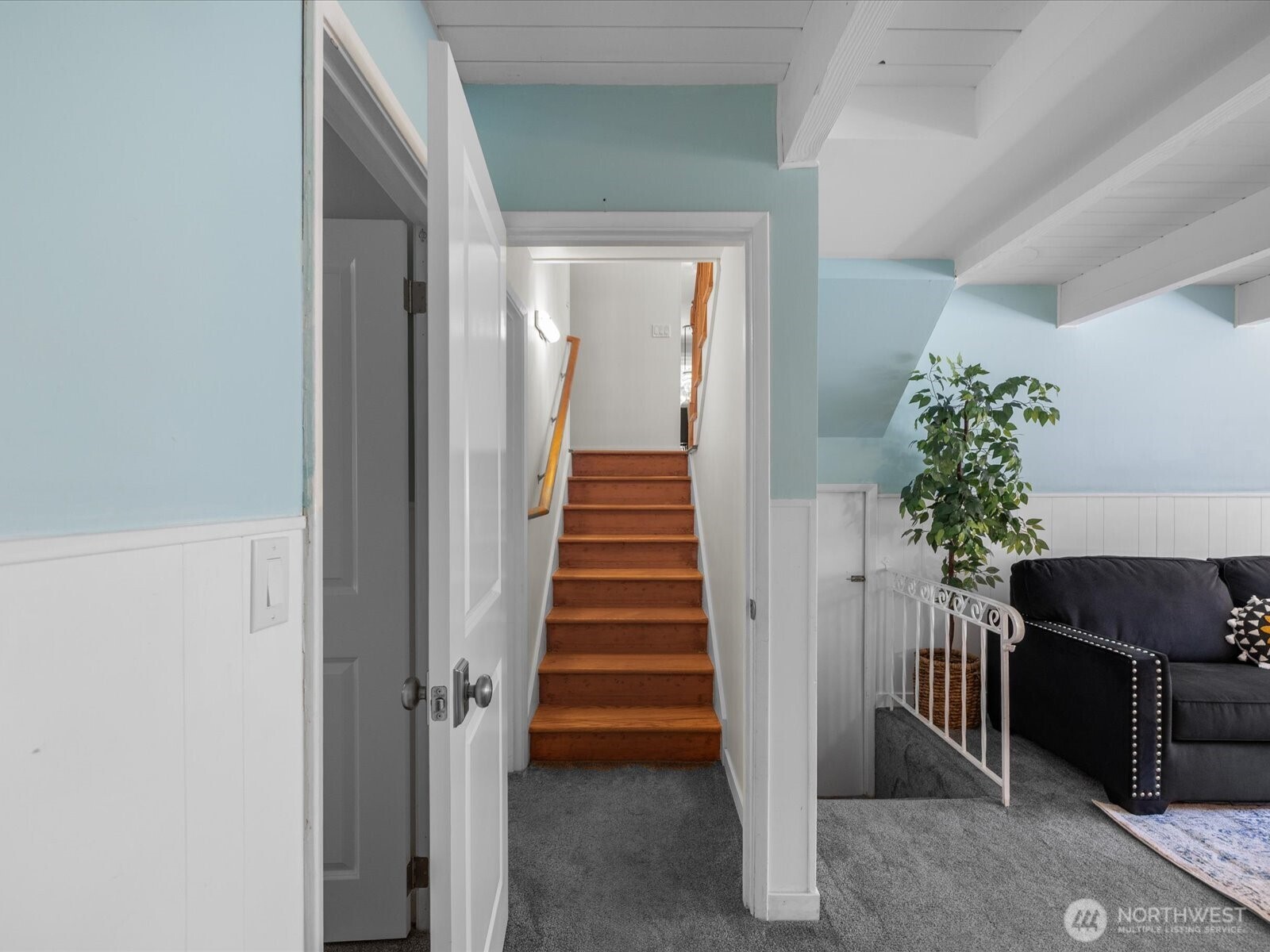 17829 Northeast 93rd Place Bothell, WA 98011 - Photo 26 of 38 Gallery Image 26