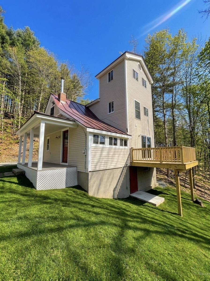 27 Granite Street Peterborough, NH 03458 - Photo 1 of 9