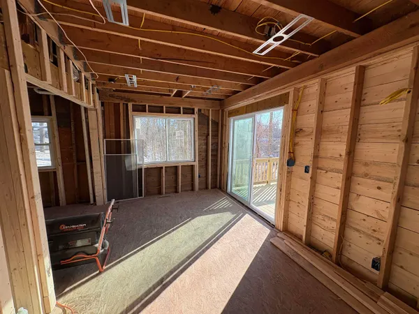 $300,000 | 27 Granite Street, Peterborough, NH 03458