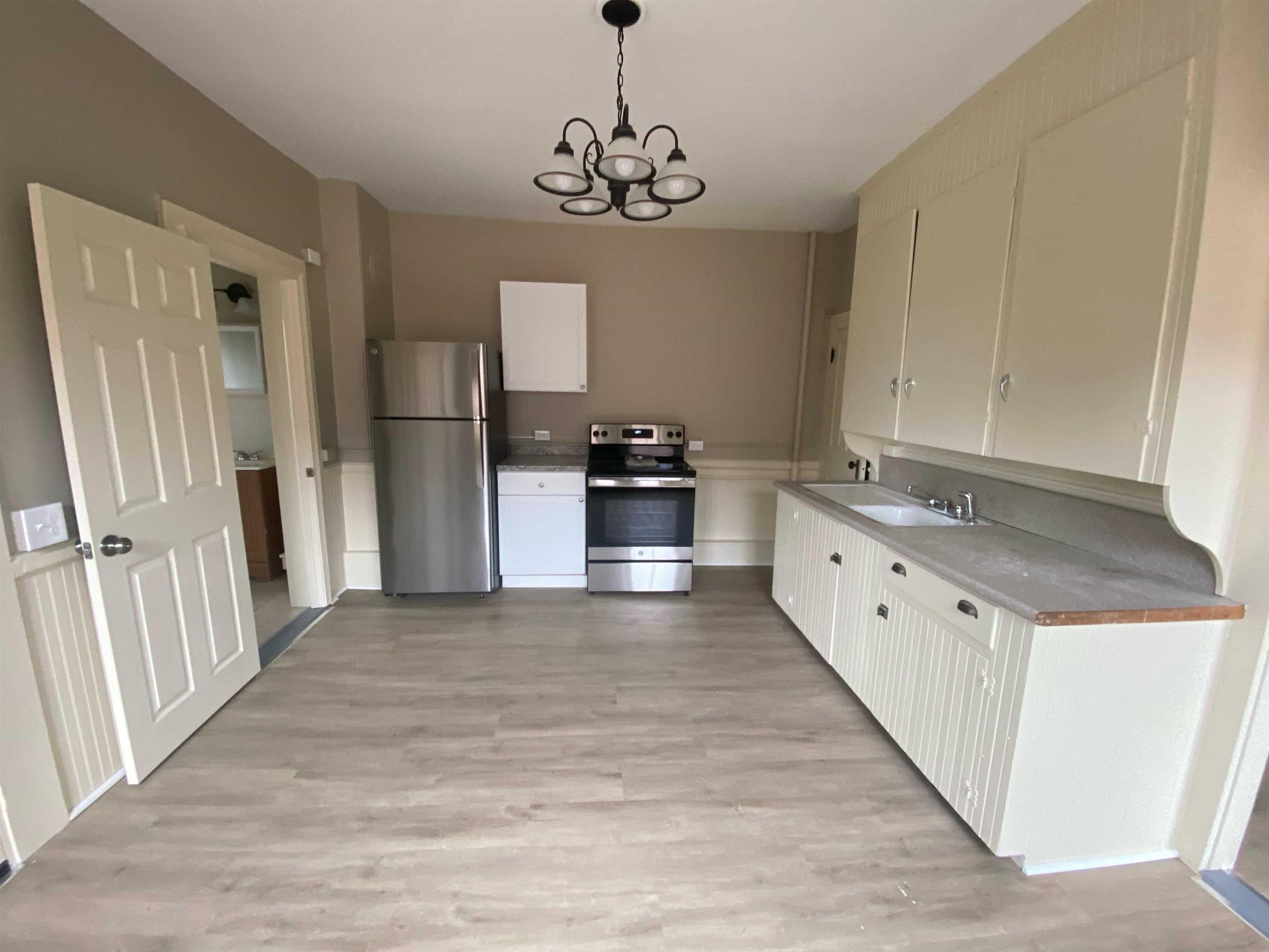 39 Pleasant Street, Unit 3 Claremont, NH 03743 - Photo 1 of 6