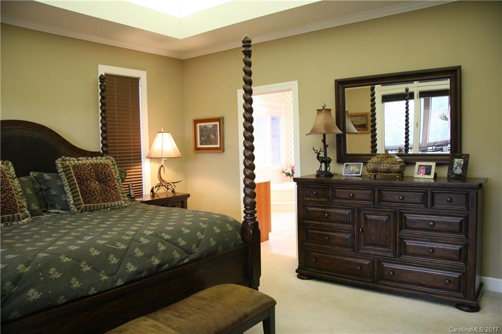 21 Old Still Road, Unit 17 Sapphire, NC 28774 - Photo 13 of 24 Gallery Image 13
